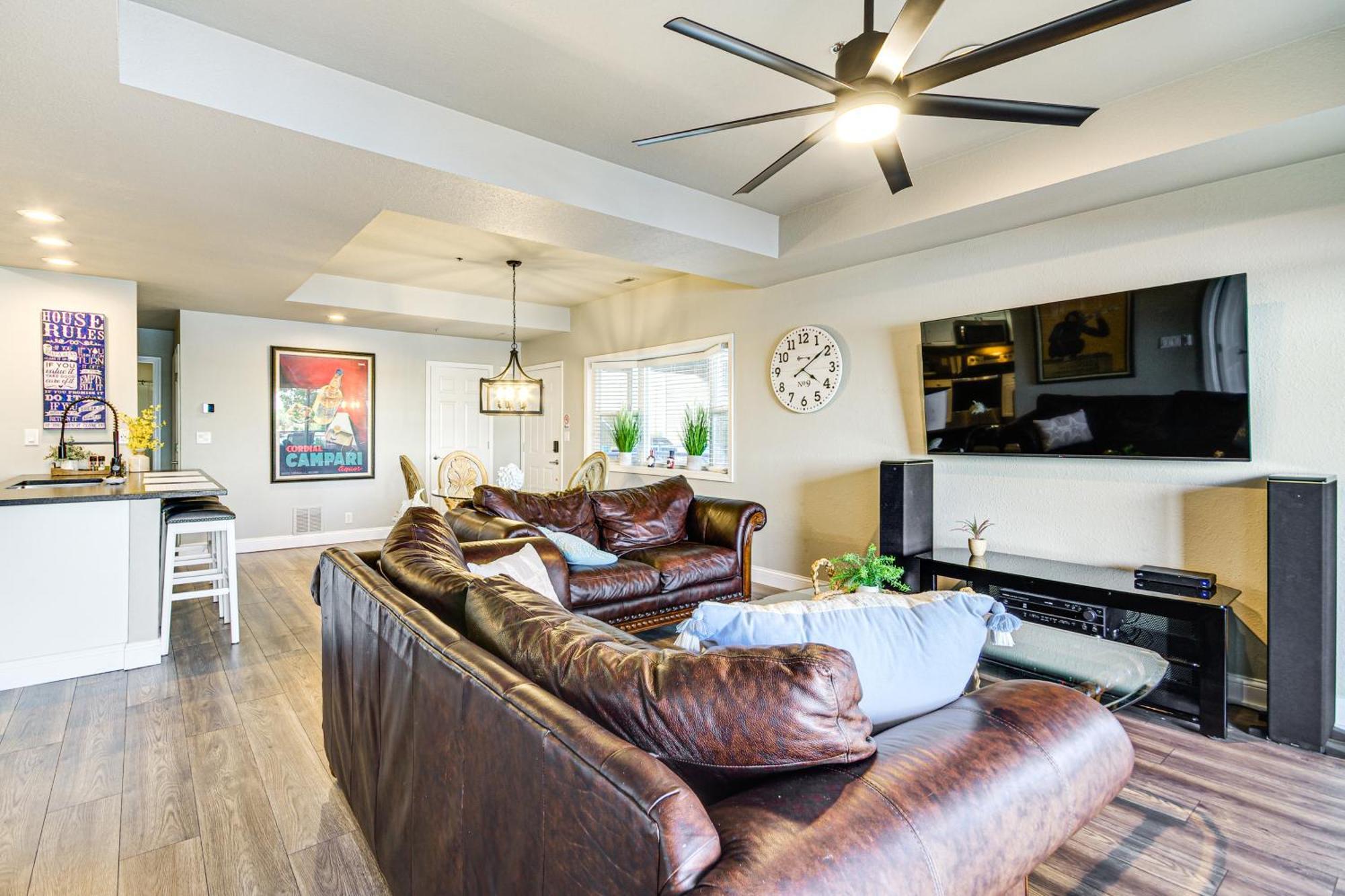 Waterfront Lake Ozark Condo With Deck And Pools Exterior foto
