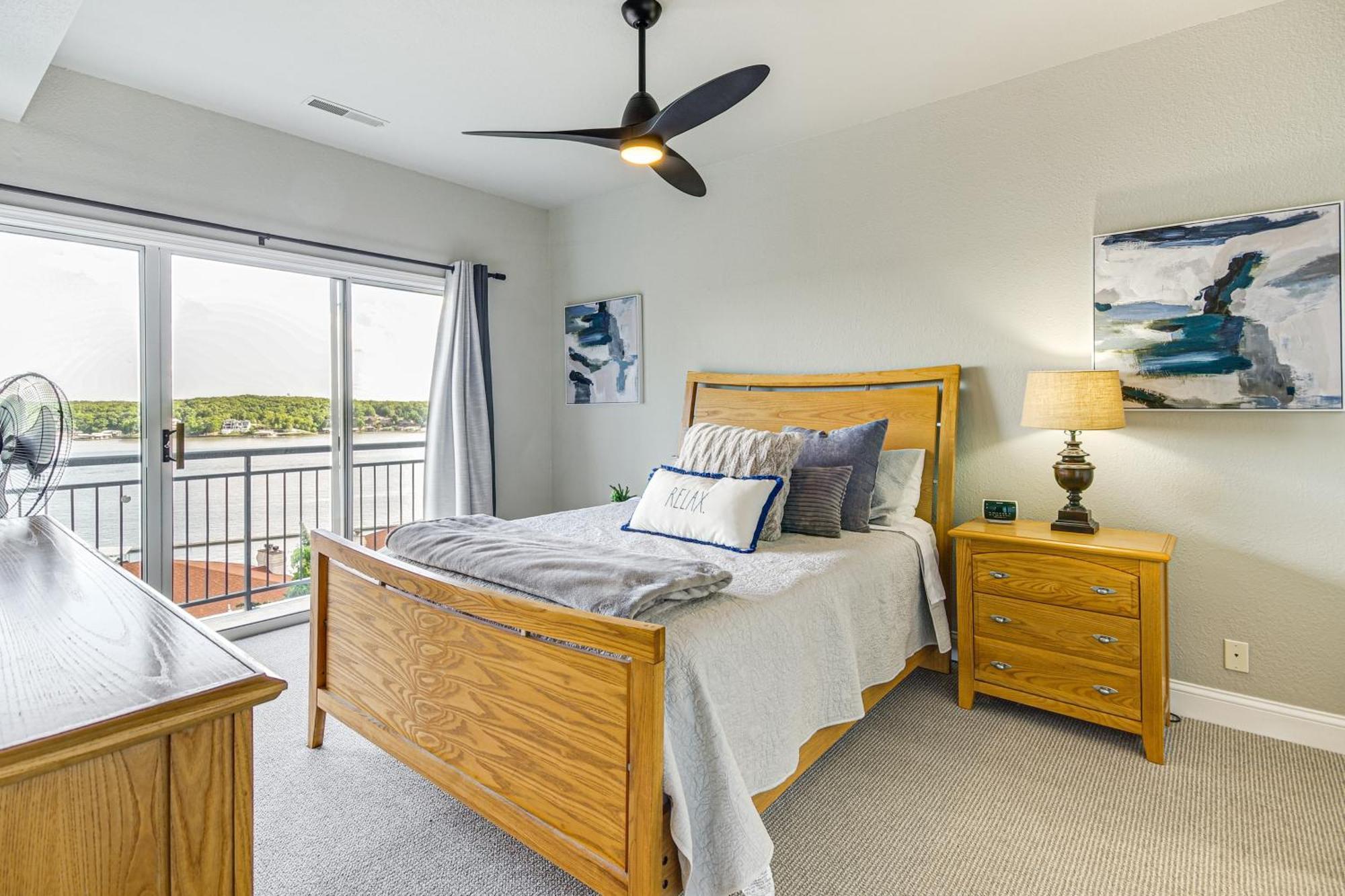 Waterfront Lake Ozark Condo With Deck And Pools Exterior foto